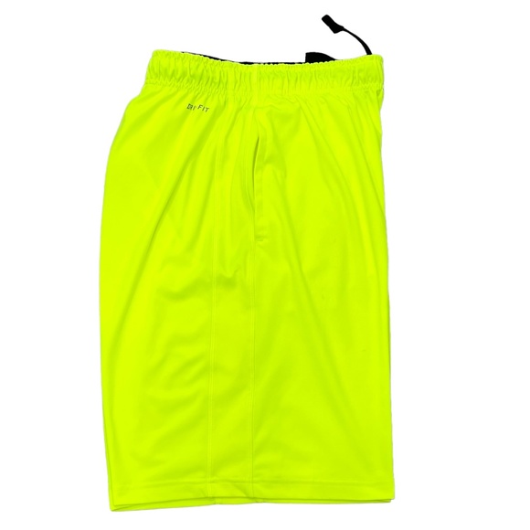 NIKE NEON YELLOW DRI-FIT ACTIVE ATHLETIC SHORTS - Picture 12 of 13